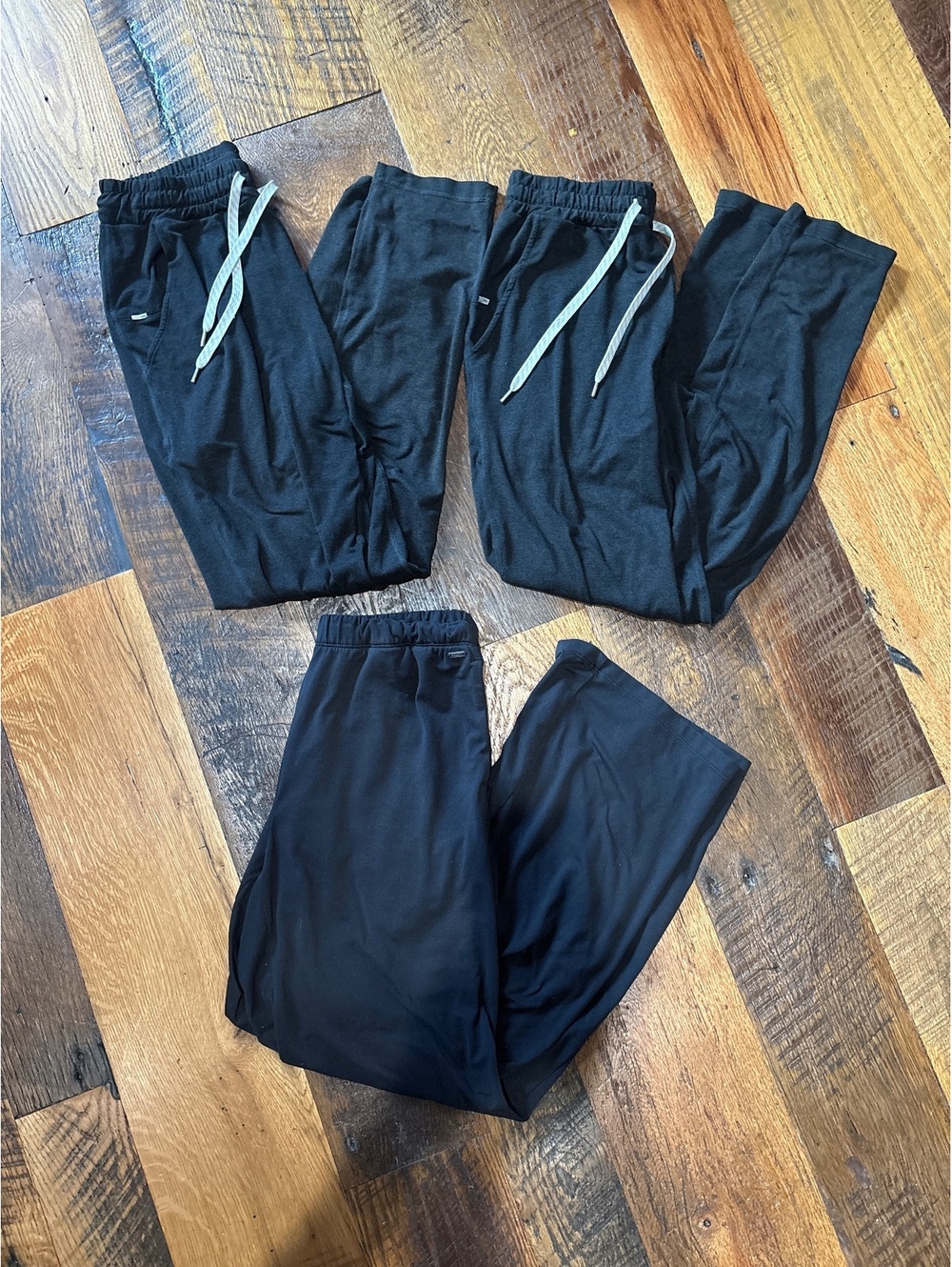 Vuori bundle of 3 jogger wide leg black pants small